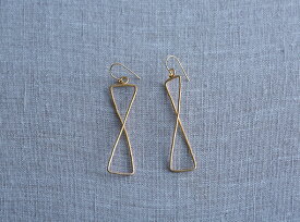 Ye Olde Haunt イェ オールド ハウント ROOOM カクリボンピアス　フックピアス　リボンピアス　アクセサリー　ジュエリー　リボン　ピアス　ゴールド　ギフト　プチギフト　プレゼント　K14GF　K18コーティング　日本製