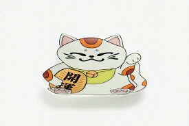 【有田焼　オリジナル　錦招き猫(小判)　銘々皿】有田焼 磁器 変形皿 小皿 銘々皿 招き猫 飾り皿 縁起 猫 ネコ かわいい お菓子 和菓子 おしゃれ 和食器 ギフト 引き出物 内祝い プレゼント