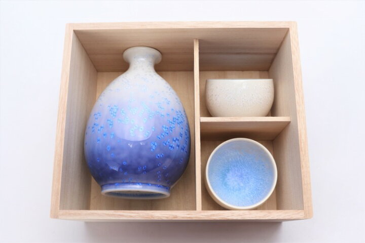 楽天市場】【有田焼 真右ェ門窯 藍染水滴 半酒器(木箱付)】有田焼 磁器 