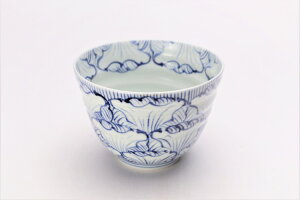 【有田焼 そうた窯 染付花弁紋 (手)深丼】有田焼 磁器 ミニ丼 汁碗 小さめ丼 青 手造り 手書き 豚汁 麺類 ごはん おしゃれ 和食器 ギフト 引き出物 内祝い プレゼント