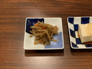【有田焼 そうた窯 染付和市松 正角姫小皿(大)】有田焼 磁器 角型 小皿 豆皿 手塩皿 おてしょ皿 青 手書き しょう油皿 薬味 おしゃれ 和食器 ギフト 引き出物 内祝い プレゼント