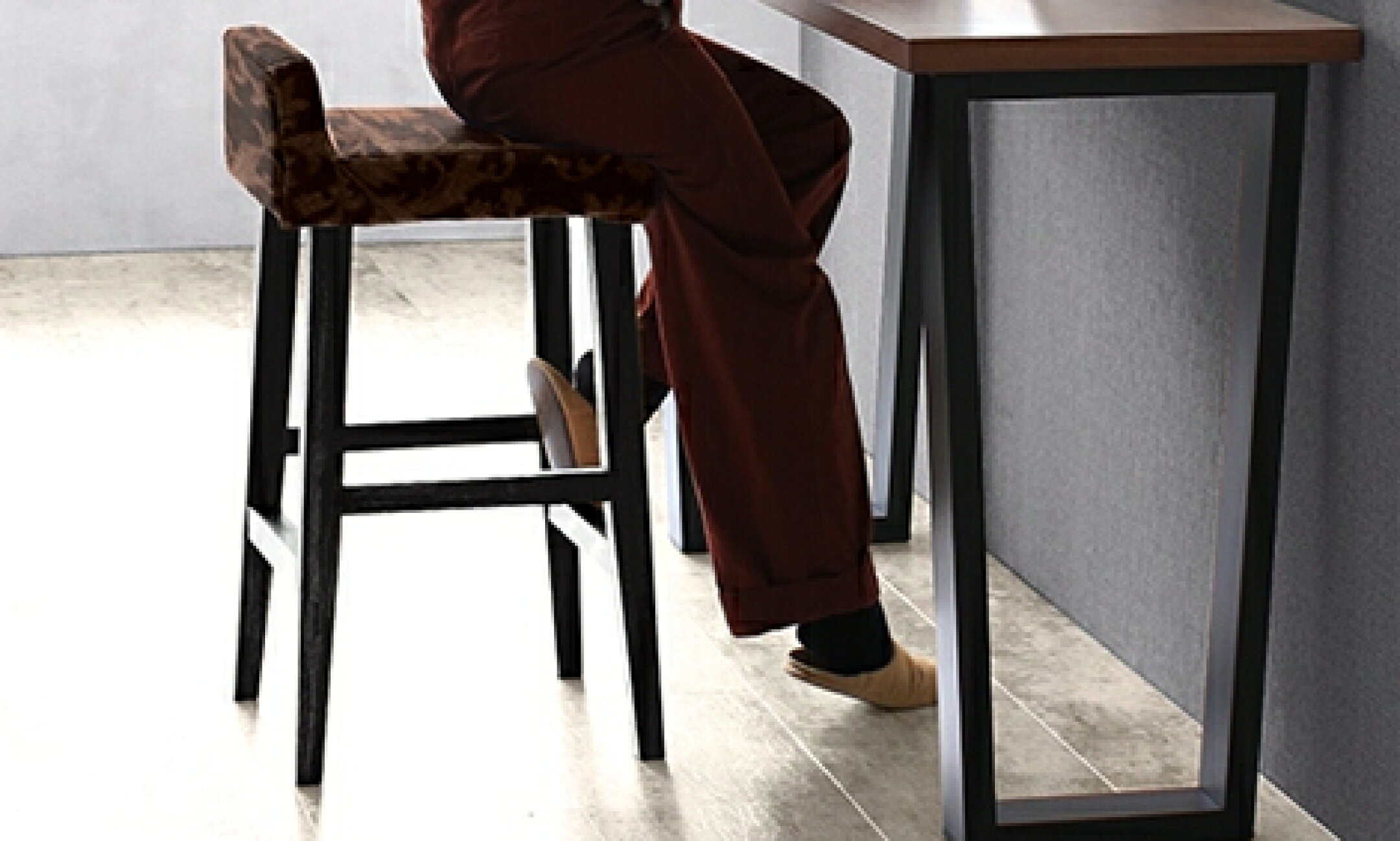 カウンターと合うシンプルなハイチェア