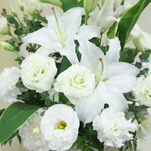 お供え花 花 フラワーアレンジメント 生花 お供え ユリ 百合 アレンジメント フラワーギフト ゆり お悔やみ お供 命日 月命日 法事 自宅用 アレンジ 綺麗 きれい 花束 ブーケ フラワーアレン