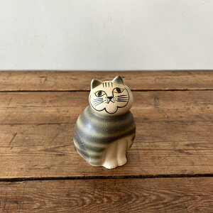 Lisa LarsonCat@T[\ Lbg~A Z~~fBATCY@k G L ˂ u MIA ~A Vzj@LDւ̃Mtg@n@