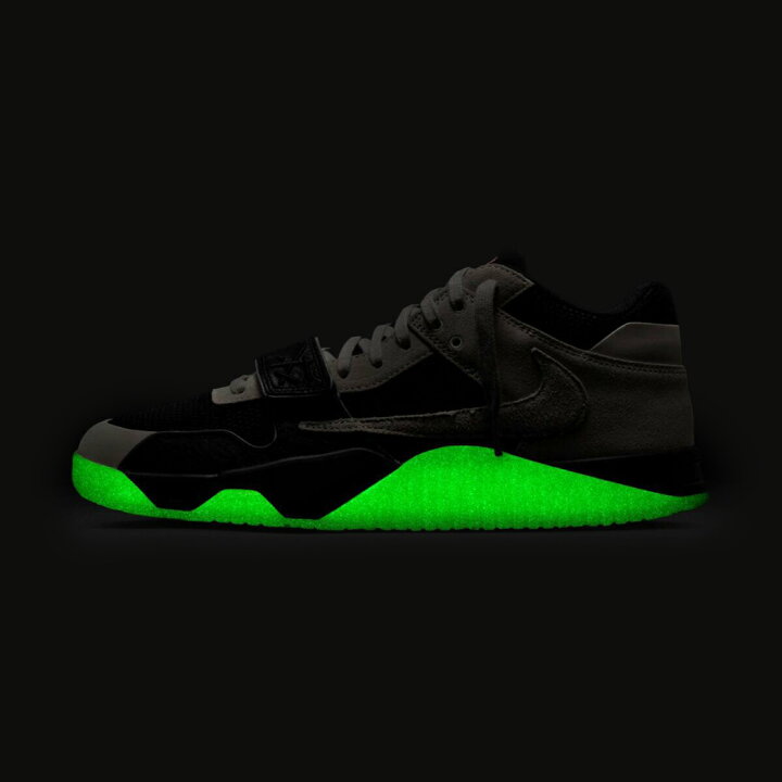 楽天市場】[クーポン＆P2倍！]NIKE トラヴィス スコット × チェイス B