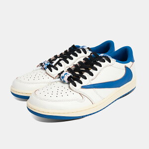NIKE �t���O�����g × �g�����B�X�X�R�b�g × �i�C�L �G�A�W���[�_�� 1 FRAGMENT TRAVIS SCOTT AIR JORDAN 1 LOW OG WHITE/BLUE ( �����q���V �g���v�� �R���{ DM7866-104 )