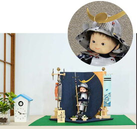 【ワンランク上の五月人形】＜上杉謙信公＞　五月人形　もののふ童シリーズ　端午の節句　※　 ＜鯉と旗・チリメン製菖蒲とちまきに柏餅つき＞　※家紋入り名前立て札とオルゴール写真たてつき