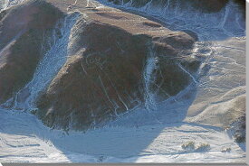 風景写真ポスター 世界遺産 南米 ペルー 果てしなく広がる乾燥地帯に描かれた謎のナスカの地上絵 「宇宙飛行士」 pst-NSK-13