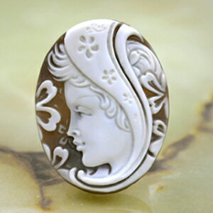カメオ作品 繊細で美しい女性人物像 イタリア製 シェルカメオ 彫刻家オリス氏製作 ブローチ&ネックレス加工承ります カメオ アクセサリー 高級 ギフト お誕生日 プレゼントにもオススメ!!