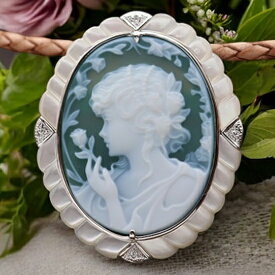 メノウカメオブローチ＆ネックレス ストンカメオ 女性人物像 白蝶貝 ダイヤ付 本革レザーネックレス付 ドイツ製カメオ デザイナーズ製品 カメオ アクセサリー 高級 ギフト お誕生日 プレゼントにも最適！！品質保証書/カメオ作家保証書付 カメオデザイン手提袋付 送料無料