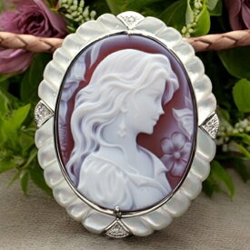 メノウカメオブローチ＆ネックレス ストンカメオ 女性人物像 白蝶貝 ダイヤ付 本革レザーネックレス付 ドイツ製カメオ デザイナーズ製品 カメオ アクセサリー 高級 ギフト お誕生日 プレゼントにも最適！！品質保証書/カメオ作家保証書付 カメオデザイン手提袋付 送料無料