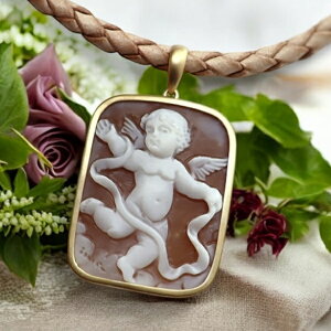 カメオネックレス 18金 ゴールド枠 フレーシア作 ペンダントトップ 天使 エンジェル イタリア カメオ アクセサリー 高級 ギフト お誕生日 プレゼントにもオススメ!!品質保証書/カメオ作家