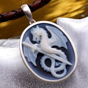 mEJIy_glbNX hSƌ YfBX G-DRAGON 18zCgS[h hCc iiቿi IV U[lbNXt JI ANZT[  