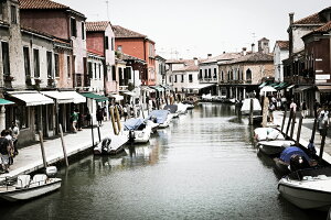 【日本製】アートパネル ボード artmart アートマート 写真 アルミフレーム おしゃれ 綺麗 コーディネート 壁紙 額縁 ウォールステッカー フォト 小物 部屋 オフィス ホテル 旅館 病院 ホール