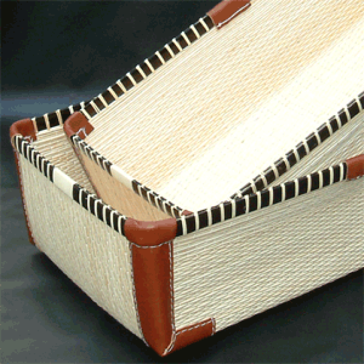 楽天市場】柳行李 黒縁角革永尺行李 ☆豊岡杞柳細工 送料無料 : あるまま