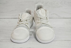 NIKE KYRIE 3 (TD) IVORY/PALE GREY-LIGHT BONE �i�C�L �J�C���[ 3