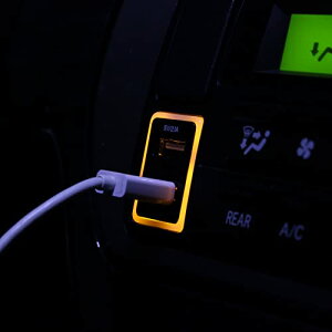 【送料無料】USB 充電 ポート ハイエース200系 4型/5型/6型 他 汎用 5V/2.1A急速充電対応 スイッチホール Aタイプ 内装 電装 アクセサリ