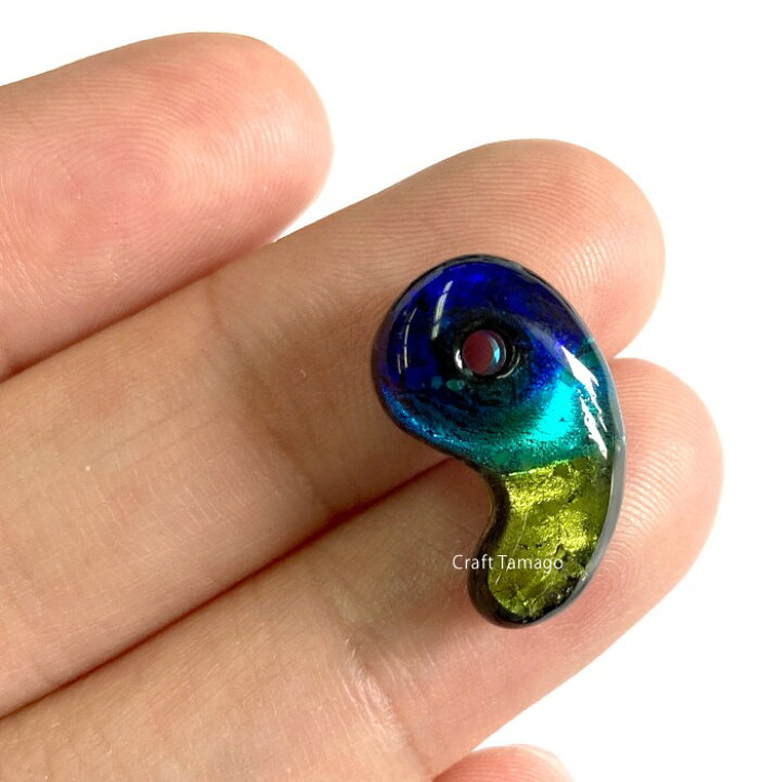 楽天市場】ガラスビーズ 勾玉 20mm ほたる玉 ホタル玉 1個 資材 素材 