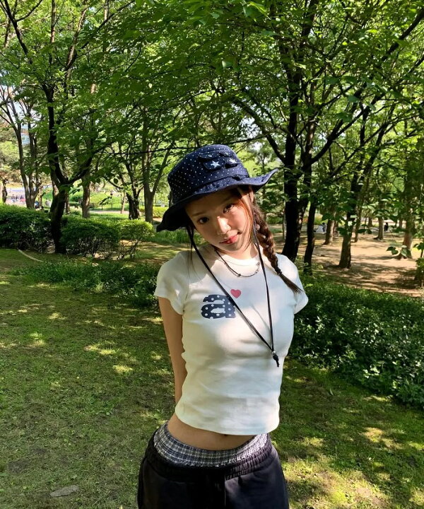 楽天市場】【aeae（エーイーエーイー）】DOT SMALL LETTER Tシャツ 3色  