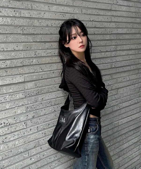 楽天市場】【MUCENT（ムセント）】Crescent Leather Shoulder Bag 