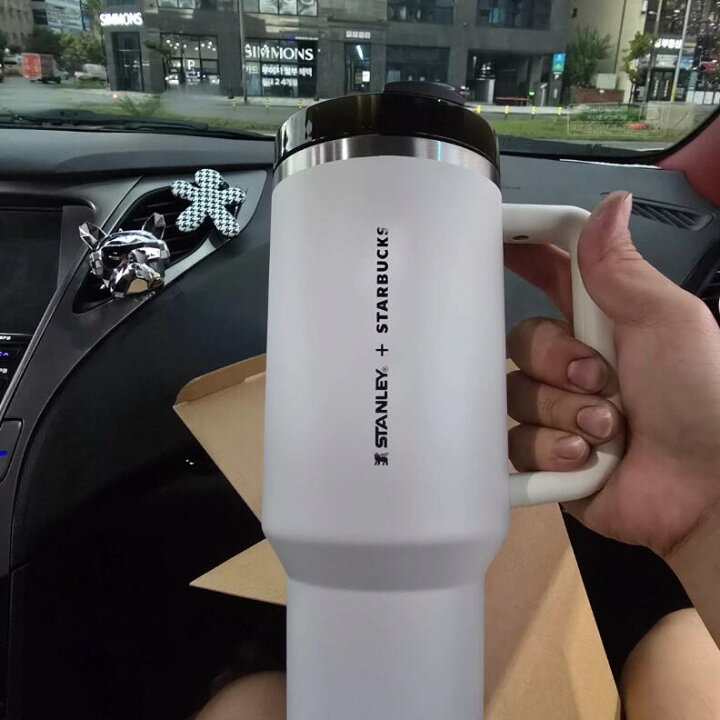 楽天市場】Starbucks x Stanley White Quencher Tumbler 1183ml 