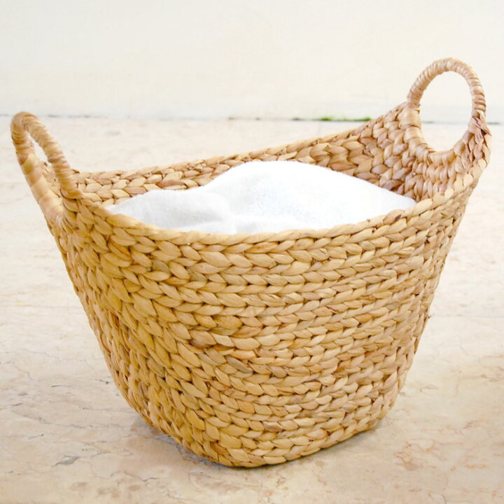 楽天市場 かごバスケット ウォーターヒヤシンスで編まれたふんわりバスケット ランドリーバスケット かご バスケット 北欧 荷物入れ 大きい おしゃれ かわいい アジアン雑貨 ナチュラル雑貨 収納カゴ 収納バスケット 洗濯かご 脱衣かご 大容量 洗面所 Vn アジア工房