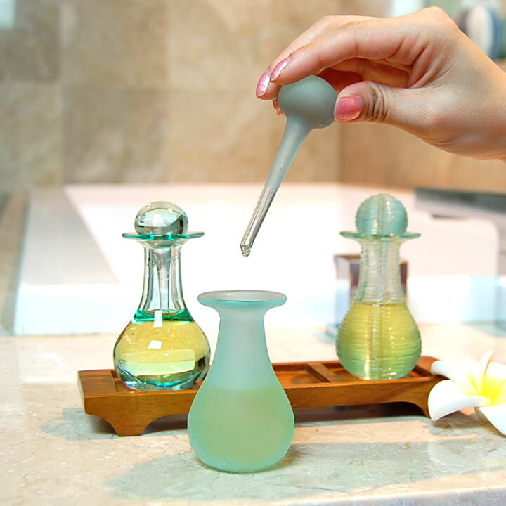 ー品販売 アロマボトル スパボトル 小瓶3個とトレイ セット 葉柄 黄緑 中 タバナン焼き アロマオイルボトル アジアン 陶器 スパ用品 エステ用品 バリ雑貨 かわいい おしゃれ Qdtek Vn ー品販売 アロマボトル スパボトル 小瓶3個とトレイ セット 葉柄 黄緑 中 タバナン焼き アロマオイルボトル アジアン 陶器 スパ用品 エステ用品 バリ雑貨 かわいい おしゃれ Qdtek Vn