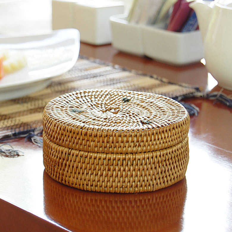 楽天市場】アタで編まれた丸い形のフタ付き アジアン 小物入れケース 
