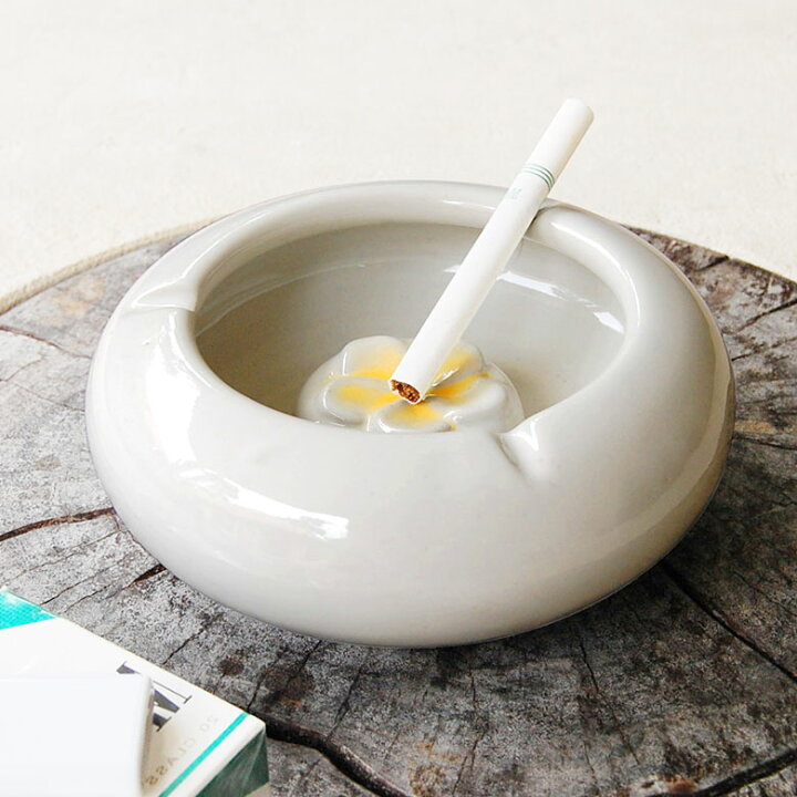 楽天市場 プルメリアの花がデザインされた陶器の丸い灰皿 灰皿 おしゃれ 卓上灰皿 かわいい 灰ざら はいざら 丸型 灰皿 来客用 オブジェ インテリア 灰皿 かわいい 灰皿 アッシュトレイ バリ 雑貨 アジア雑貨 アジアン雑貨 アジア工房