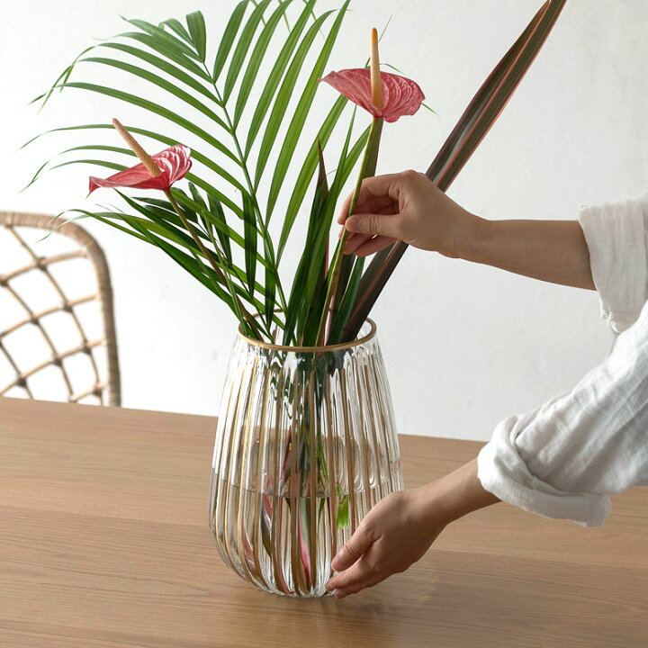 楽天市場 フラワーベース クリア ガラス 花瓶 Mサイズ 約 W 19cm D 19cm H 27cm マット アンティーク ゴールド エレガント アンティーク調 花器 一輪挿し 花入れ 生花 花入れ 置き物 オブジェ 北欧 おしゃれ かわいい リゾート アジアン インテリア 雑貨