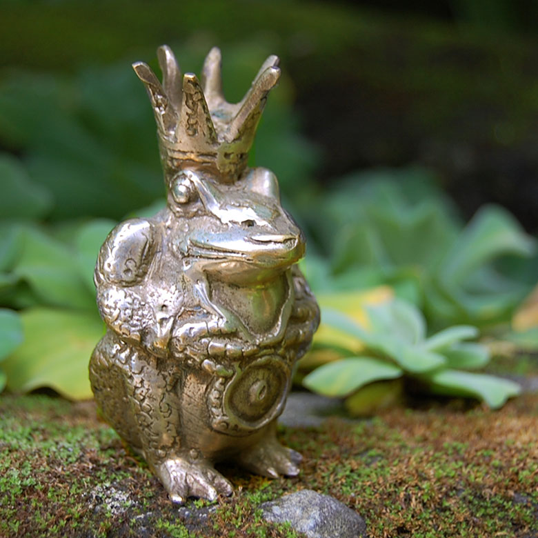 楽天市場】アジアンオブジェ カエルの王様Lサイズ かえる 蛙 王冠 真鍮