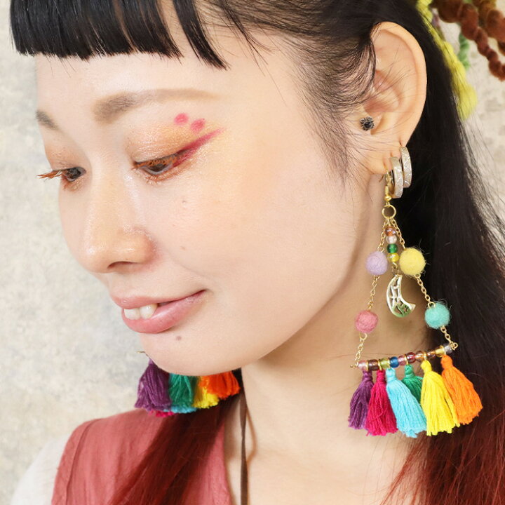 楽天市場】エスニック アジアン ピアス 揺れる カラフル 三日月  