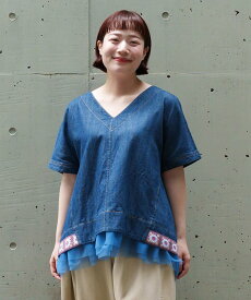 【期間限定P5倍】as know as 引き算的綿麻デニチュPO レディース 大きいサイズ トップス ブラウス デニム プルオーバー チュール MIX マチ 切替 ステッチ 半袖 フリル ギャザー Vネック 綿 麻 ポリエステル オオラカ