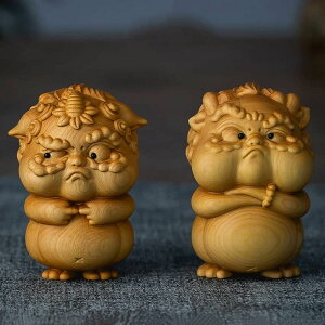 木彫り 置物 風水 貔貅 ヒキュウ 雄雌セット 一対 金運アップ 開運 風水置物 風水グッズ インテリア お守り 財運 高級天然ツゲ (高さ7cm巾4.5cm奥行4.2cm)