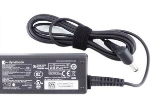 �V�i Toshiba ���� dynabook V713 V714 R822 �V���[�Y 19V 2.37A 45W AC�A�_�v�^�[ �d���R�[�h �v���O 4.0x1.7mm PAACA039 PAACA043