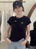 Tシャツ レディース 半袖 トップス カットソー クルーネック 丸首 ショート丈 刺しゅう 英字 アルファベ…