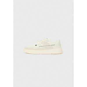XRb`Ah\[_ Y T_ V[Y COLEMAN 2A - Trainers - white