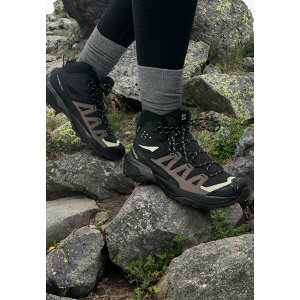 T fB[X tBbglX X|[c X ULTRA 360 MID GORE TEX W - Hiking shoes - black/plum kitten/shale