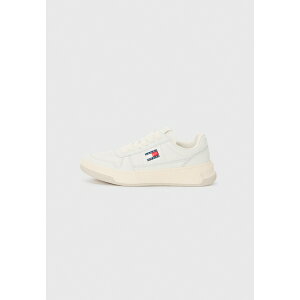 g~[qtBK[ fB[X Xj[J[ V[Y THE CHELSEA SNEAKER LACE UP - Trainers - ecru