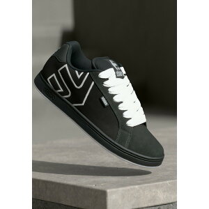 Ggj[Y Y Xj[J[ V[Y FADER UNISEX - Skate shoes - worn black