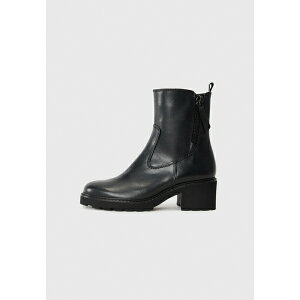 K{[ RtH[g fB[X u[c V[Y Classic ankle boots - schwarz