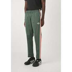 アディダスオリジナルス メンズ カジュアルパンツ ボトムス MEXICO FMF BECKENBAUER TRACK PANT - National team wear - green oxide