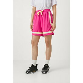 ナイキ レディース テニス スポーツ FLY CROSSOVER SHORT - Sports shorts - alchemy pink/dark team red