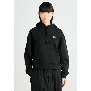 g~[qtBK[ fB[X p[J[EXEFbgVc AE^[ BADGE HOODIE - Sweatshirt - black