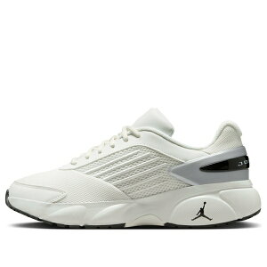 Jordan �W���[�_�� ���f�B�[�X �X�j�[�J�[ �y(WMNS) Air Jordan Trunner Flow 'Summit White Metallic Silver' IQ0701-101�z �T�C�Y US_W_10.5
