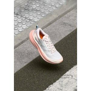 �A�f�B�_�X ���f�B�[�X �t�B�b�g�l�X �X�|�[�c SUPERNOVA GLIDE - Road running shoes - ice purple/silver-coloured metallic/halo silver-coloured