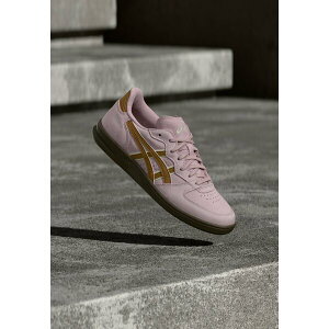 �A�V�b�N�X ���f�B�[�X �X�j�[�J�[ �V���[�Y SKYHAND OG UNISEX - Trainers - barely rose/caramel