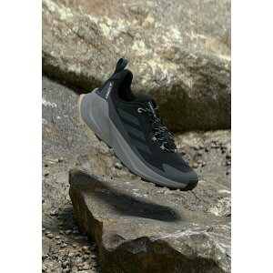 �A�f�B�_�X �e���b�N�X ���f�B�[�X �n�C�L���O �X�|�[�c TRAILMAKER 2 - Hiking shoes - core black/carbon/grey five