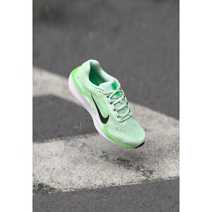 iCL Y jO X|[c WINFLO?11 - Road running shoes - barely green/black/green strike/green shock/white/bleached turquoise