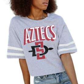 ゲームデイ レディース Tシャツ トップス San Diego State Aztecs Gameday Couture Women's No Shortcuts Drop Shoulder Sleeve Stripe Cropped TShirt Gray